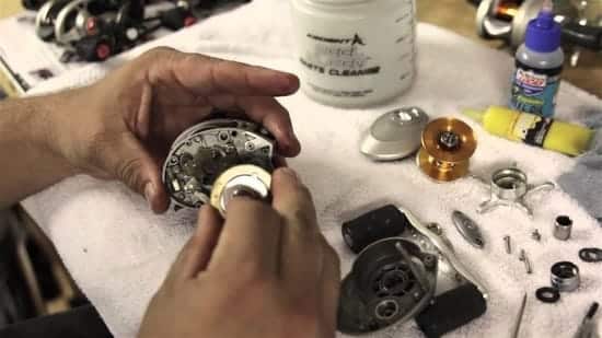 how-to-clean-a-baitcasting-reel